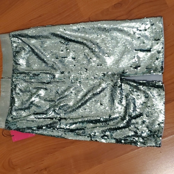 Skirt Vince camuto. - Picture 2 of 7